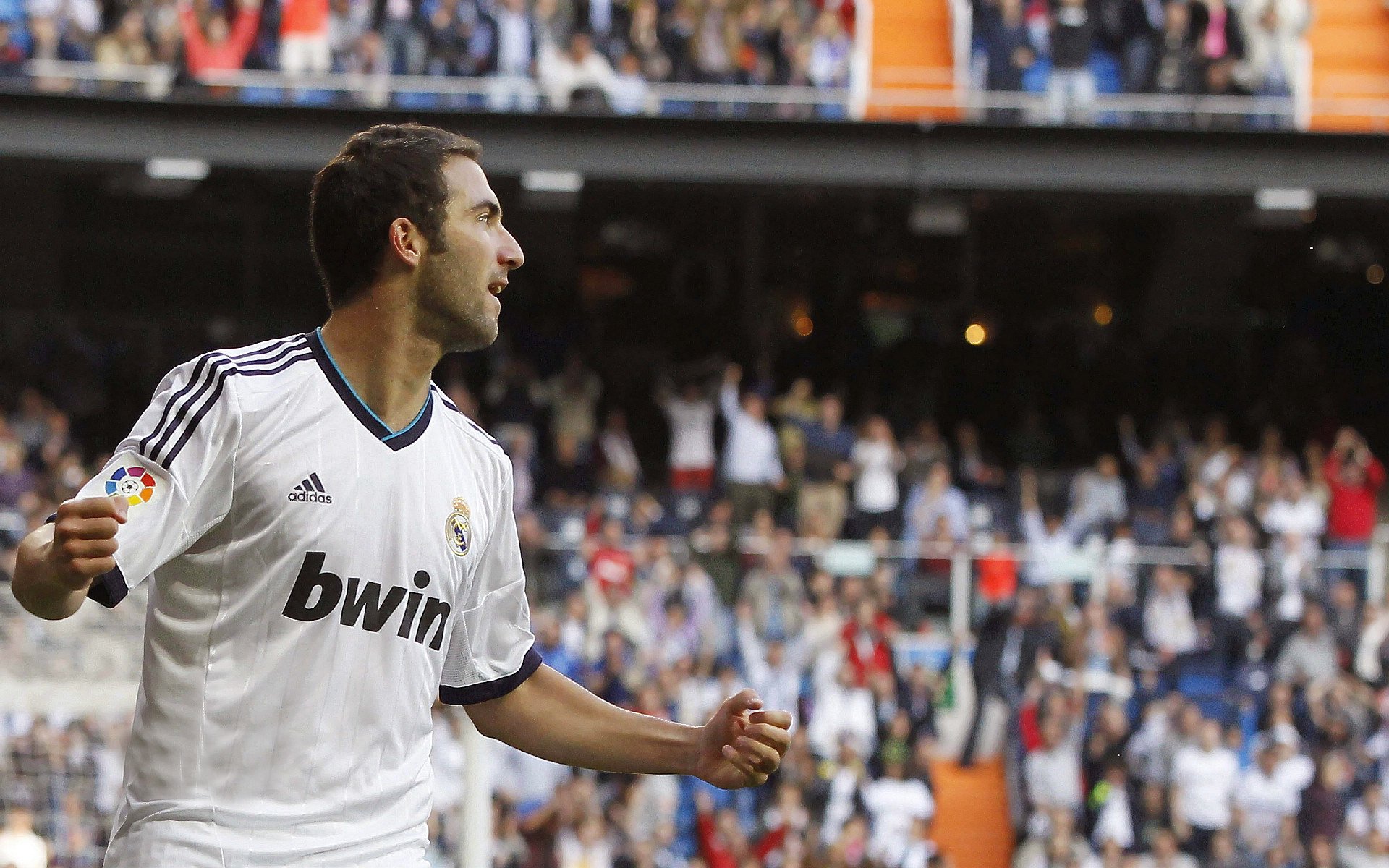 当骑士的铁蹄踏过鹰巢，锡安在F1赛道上的跨界统治