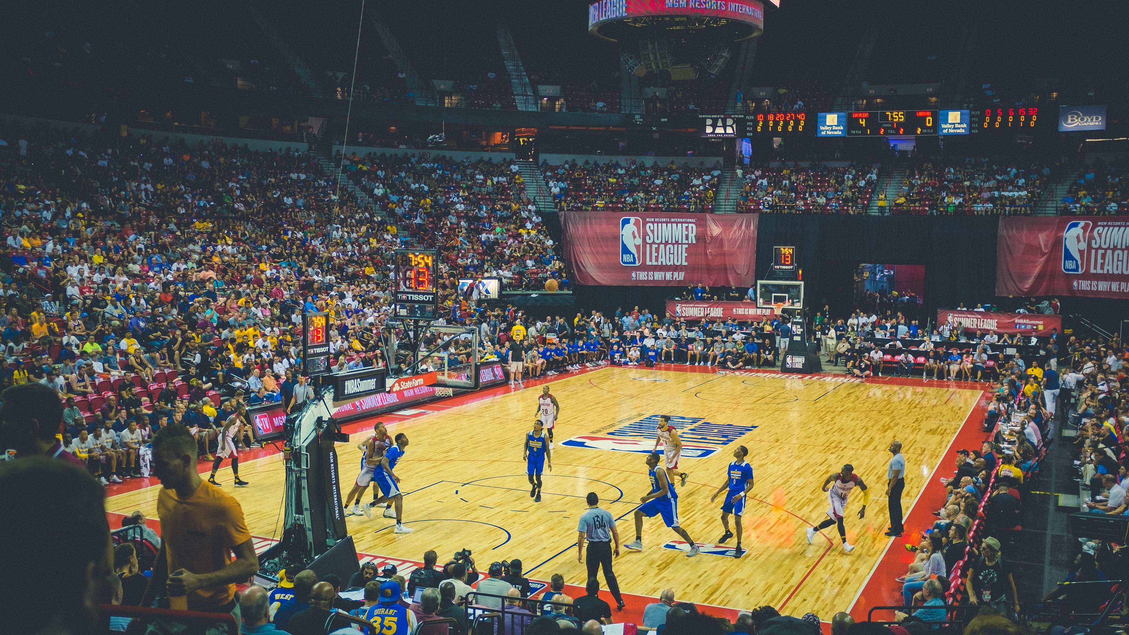 奥运周期关键战焦点战，森林狼险胜76人，年轻风暴如何重塑NBA格局？