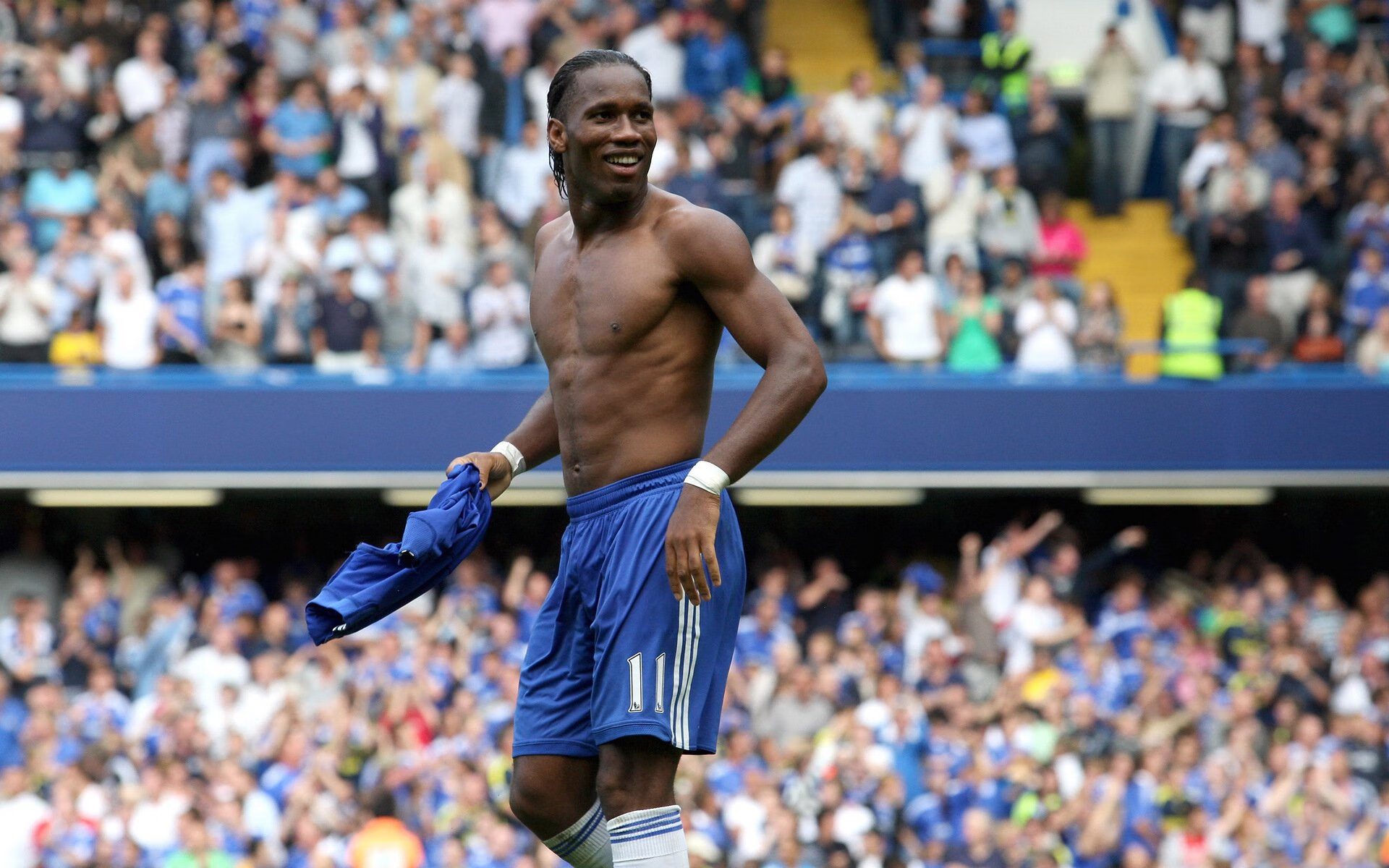 那不勒斯逆转乌拉圭，法比尼奥惊艳四座的战术革命